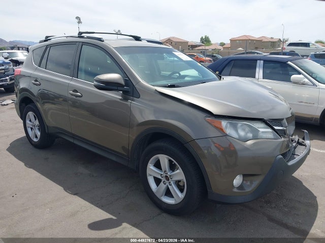 Salvage Toyota RAV4 Image