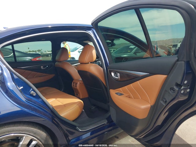 INFINITI Q50 Signature Edition