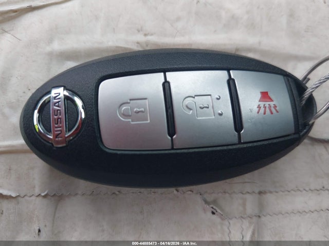 Nissan Pathfinder S