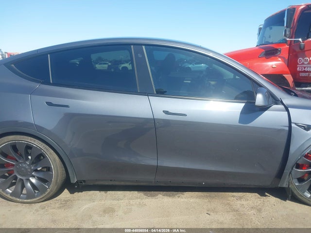 Tesla Model Y Performance Dual Motor All-wheel Drive