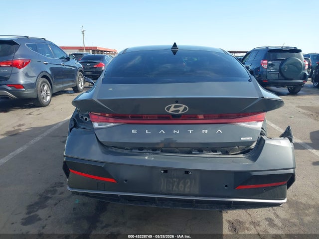 Hyundai ELANTRA Limited