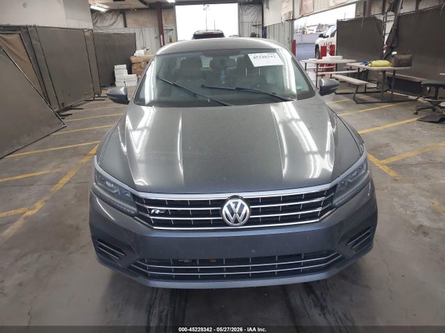 Volkswagen Passat 1.8t R-line