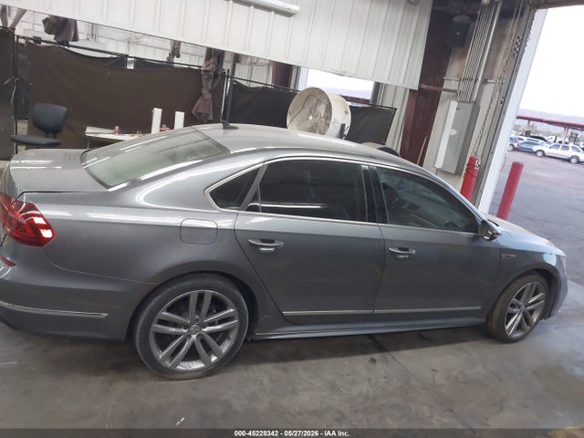 Volkswagen Passat 1.8t R-line