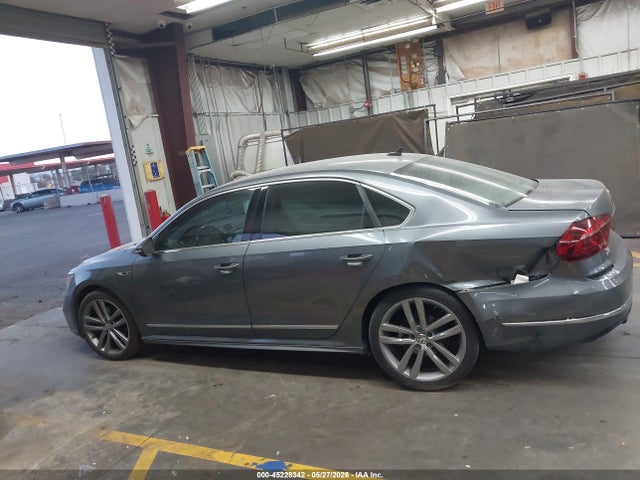 Volkswagen Passat 1.8t R-line