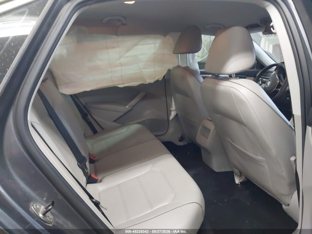 Volkswagen Passat 1.8t R-line