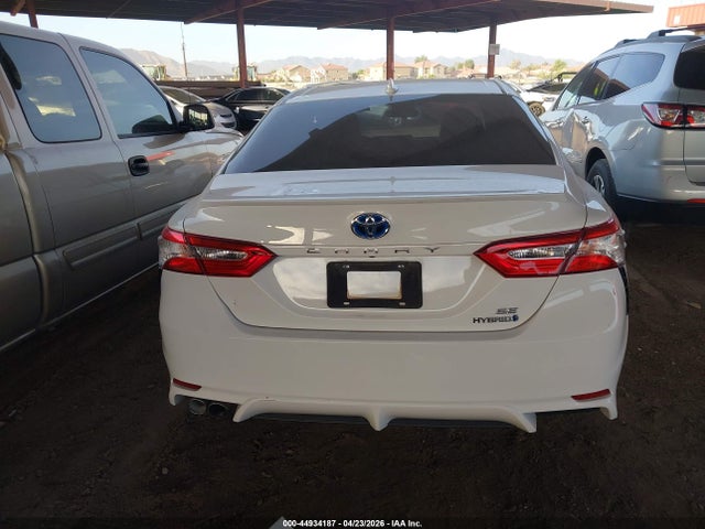 Toyota Camry Se Hybrid