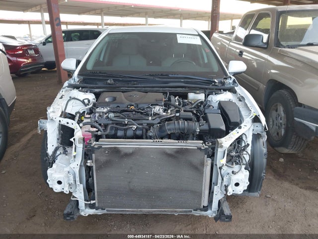 Toyota Camry Se Hybrid
