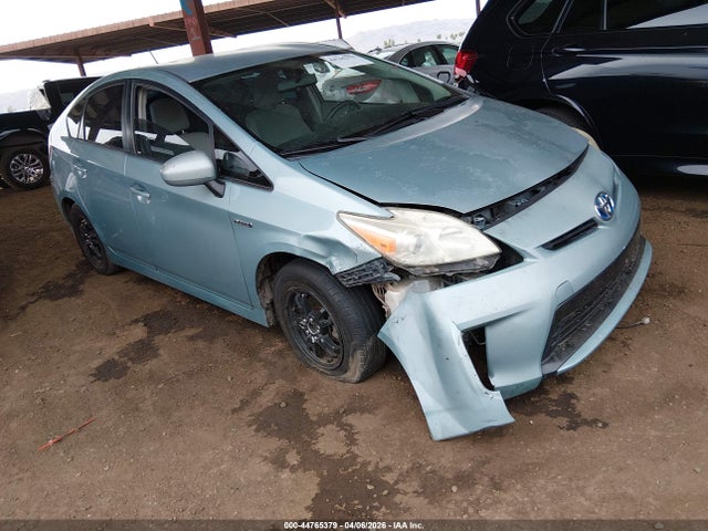 Salvage Toyota Prius Image