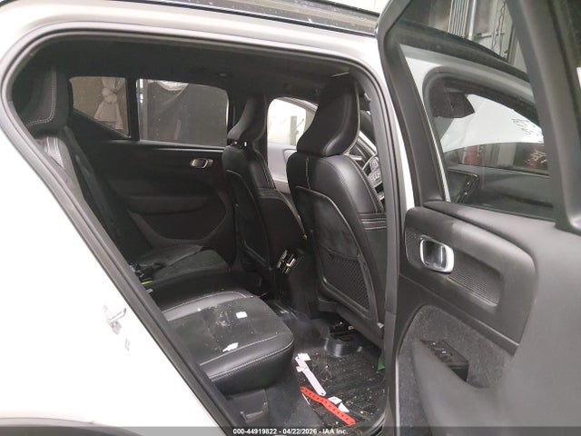 Volvo Xc40 Recharge Pure Electric P8
