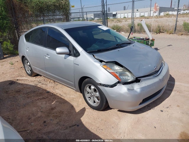 Salvage Toyota Prius Image