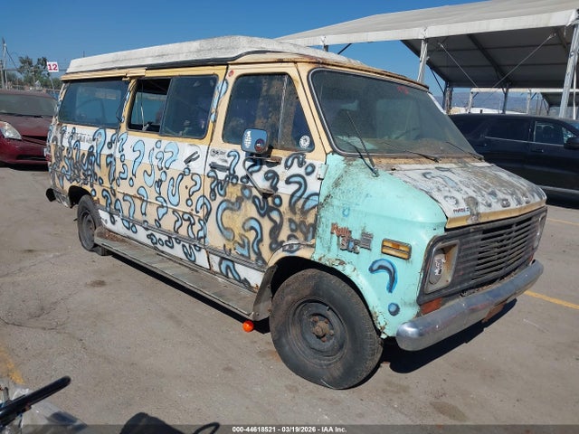Salvage GMC Van Image