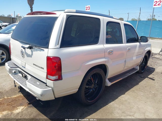 Cadillac Escalade Standard