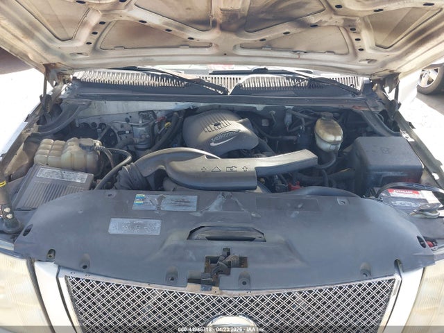 Cadillac Escalade Standard