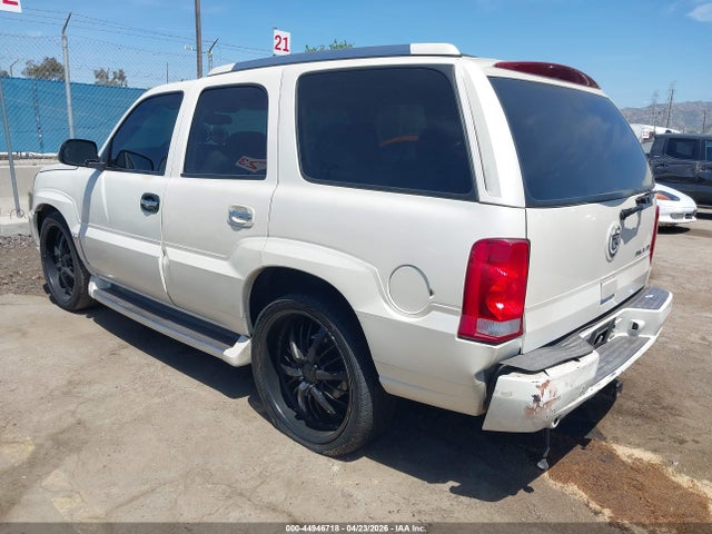 Cadillac Escalade Standard