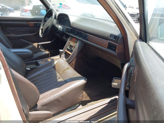 Mercedes-Benz 300 Sdl