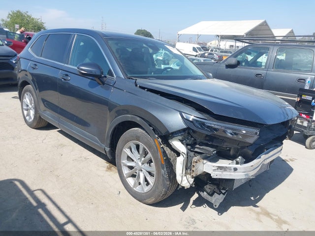 Salvage Honda CR-V Image