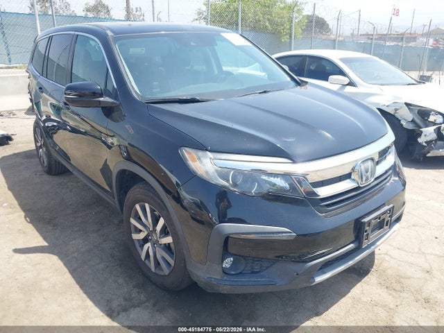 Salvage Honda Pilot Image