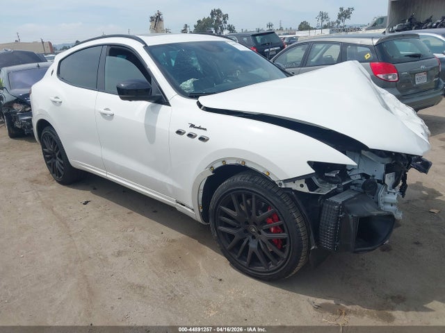 Salvage Maserati Levante Image