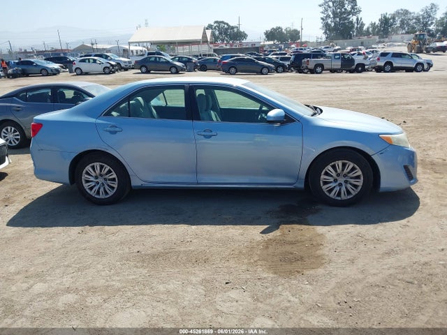 Toyota Camry Le