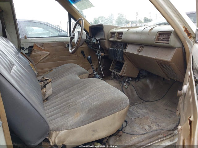Toyota Pickup Cab Chassis Rn75