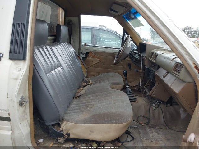 Toyota Pickup Cab Chassis Rn75