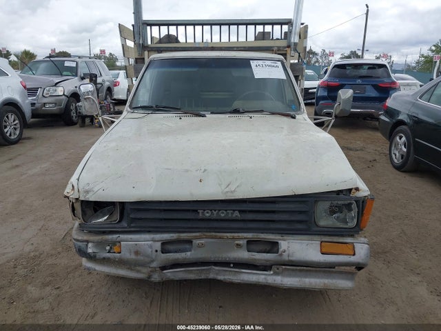 Toyota Pickup Cab Chassis Rn75