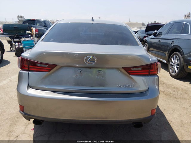 Lexus Is