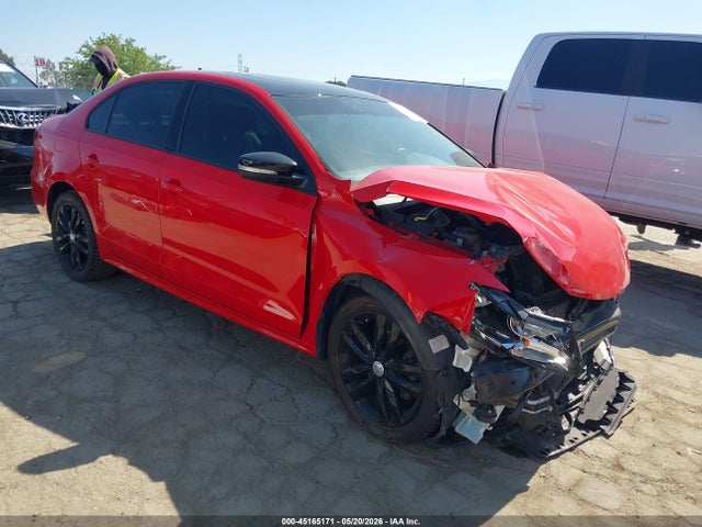 Salvage Volkswagen Jetta Image