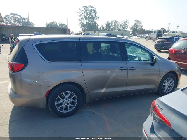 Chrysler Pacifica Touring