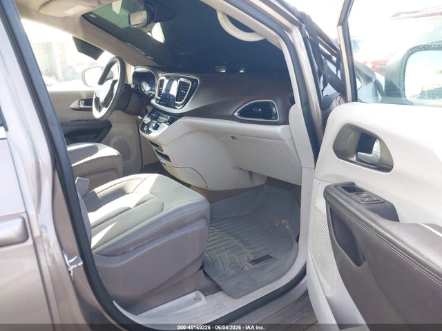 Chrysler Pacifica Touring