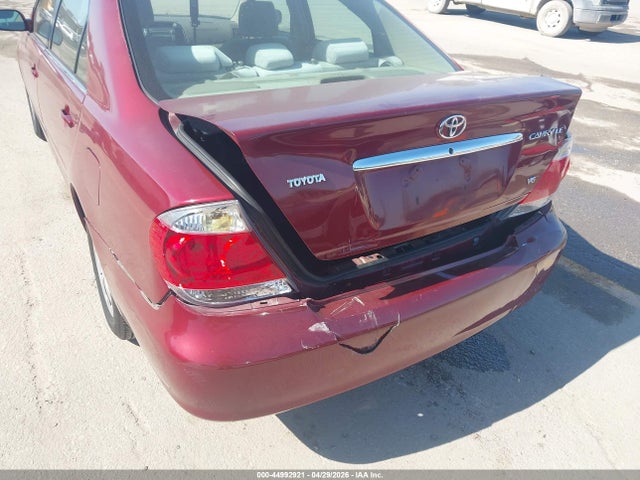 Toyota Camry Le V6