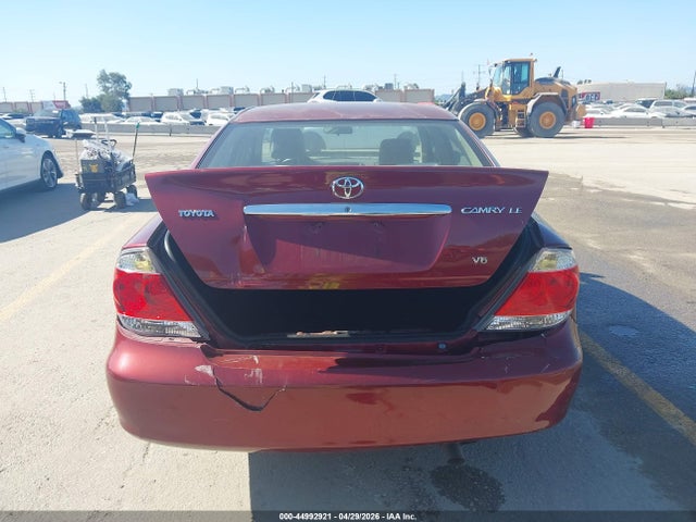 Toyota Camry Le V6