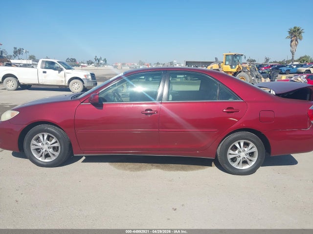 Toyota Camry Le V6