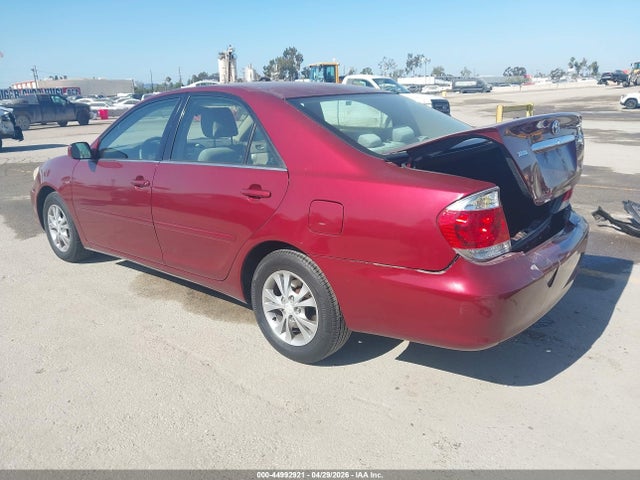 Toyota Camry Le V6