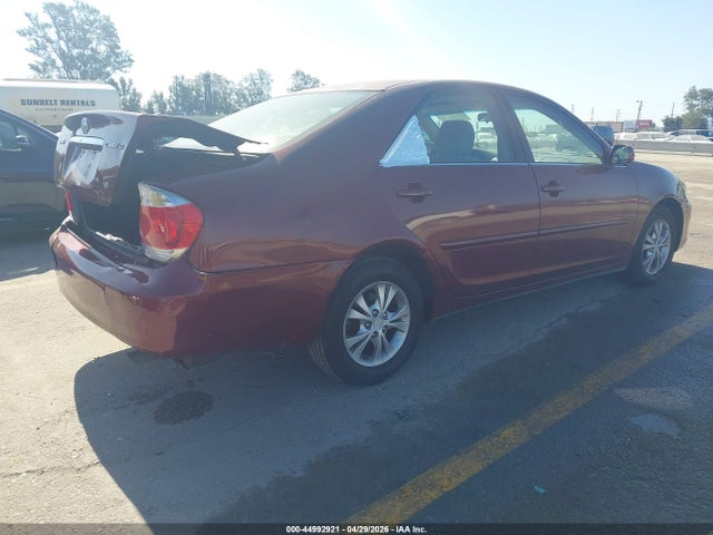 Toyota Camry Le V6