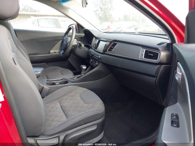 Kia Niro Lx