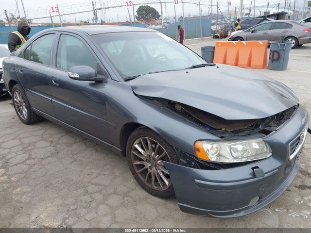Salvage Volvo S60 Image