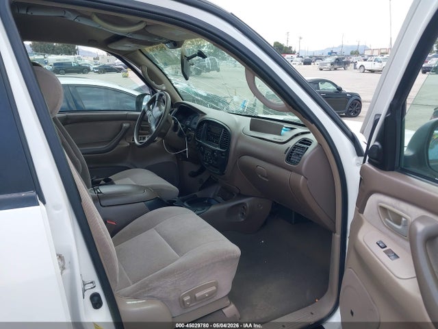 Toyota Sequoia Sr5 V8