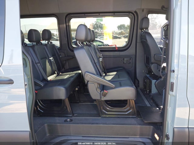 Mercedes-Benz Sprinter 2500 Standard Roof 4-cyl Diesel