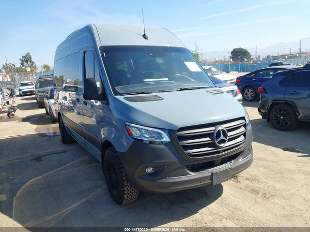 Salvage Mercedes-Benz Sprinter 2500 Image