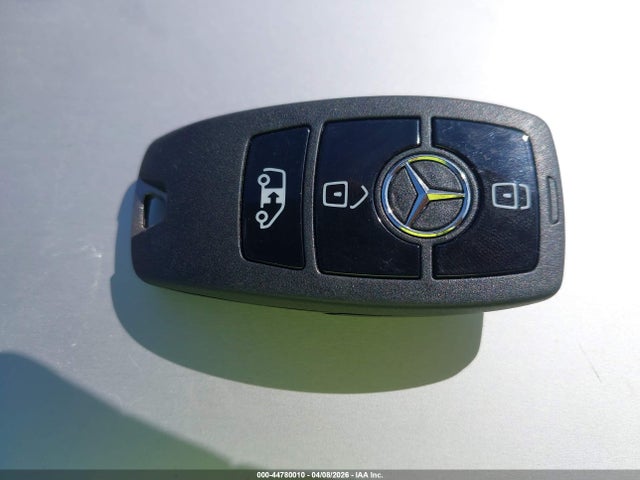 Mercedes-Benz Sprinter 2500 Standard Roof 4-cyl Diesel