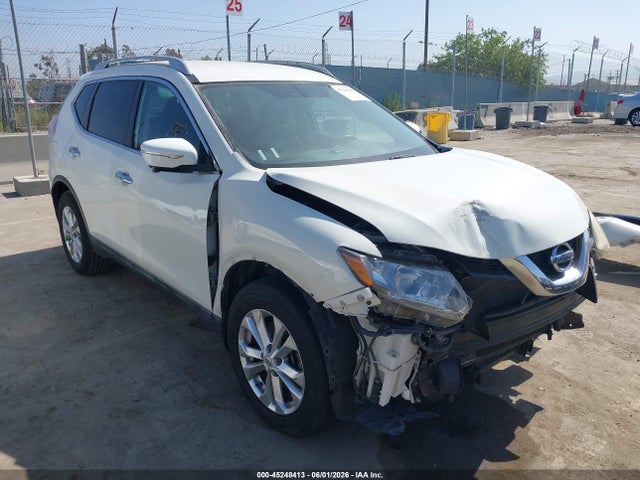 Salvage Nissan Rogue Image