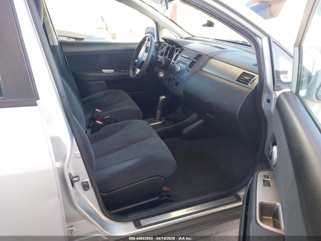Nissan Versa 1.8s