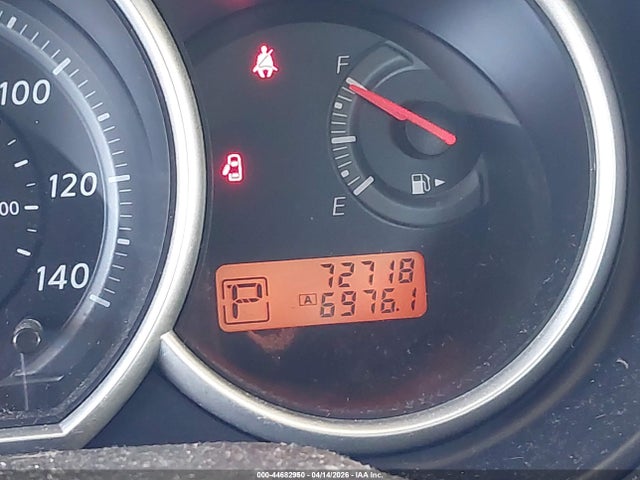 Nissan Versa 1.8s