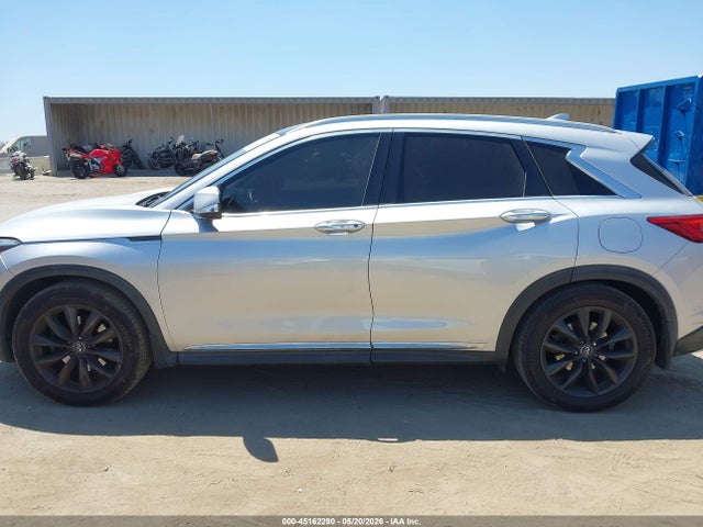 INFINITI Qx Essential