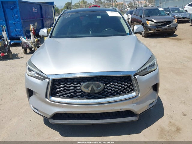 INFINITI Qx Essential