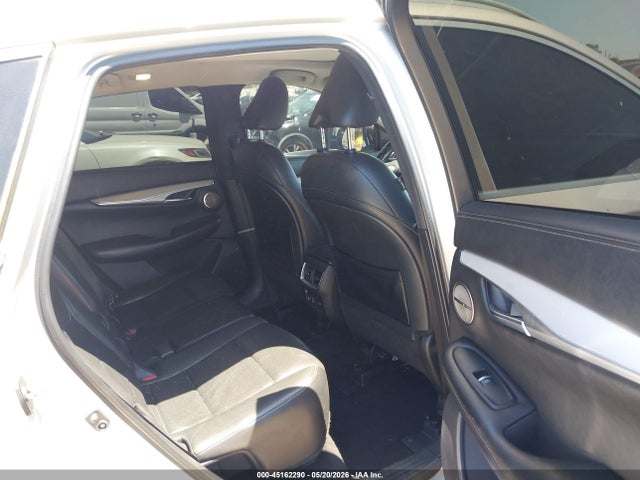 INFINITI Qx Essential