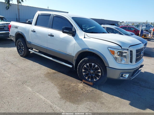 Salvage Nissan Titan Image