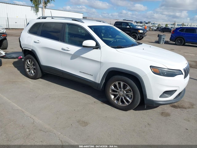 Salvage Jeep Cherokee Image