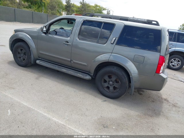 Nissan Pathfinder Se